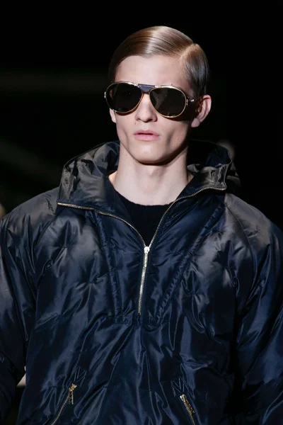 Look 20